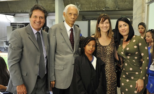 03-04-desembargador recebe menina que sonha em ser juíza