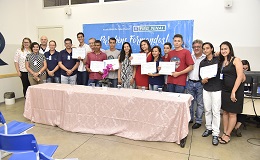 ENTREGA DE CERTIFICADO QUALIFICAÇÃO NOS BAIRROS - FOTOS CLAUDIVINO ANTUNES 