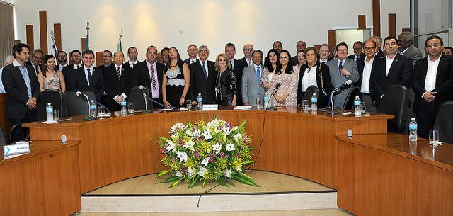 Paraúna 8