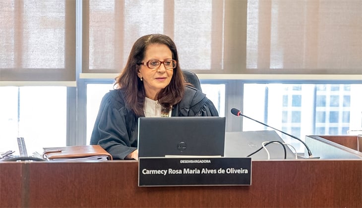 Desembargadora Carmecy Rosa se aposenta voluntariamente e recebe homenagens em última sessão na 3ª Câmara Criminal