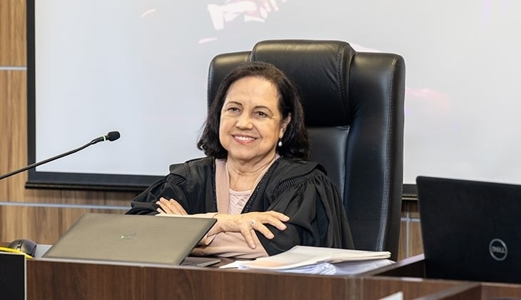 Após 48 anos na magistratura, desembargadora Maria das Graças Requi se aposenta voluntariamente e recebe homenagens no TJGO