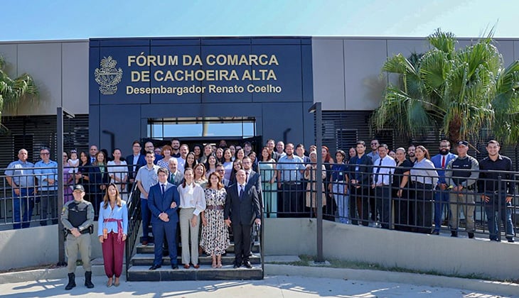 Presidente Leandro Crispim inaugura 64ª obra da gestão, com a entrega do fórum revitalizado em Cachoeira Alta