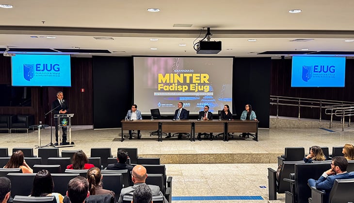 Ex-ministro do TSE, André Tavares debate função social do Direito durante aula magna da segunda turma do Minter