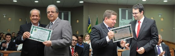 Leobino e Leonisson recebem o título de cidadão Rialmense