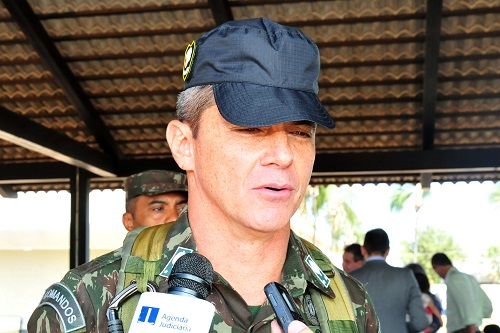 Presidente do TJGO participa de homenagem ao Dia do Soldado 2